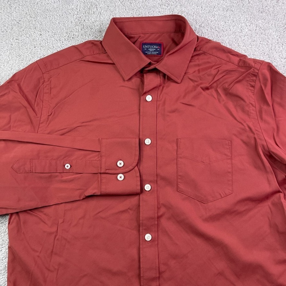 UNTUCKit Shirt Mens Medium Red Rust Gironde Slim Fit Performance Button Up